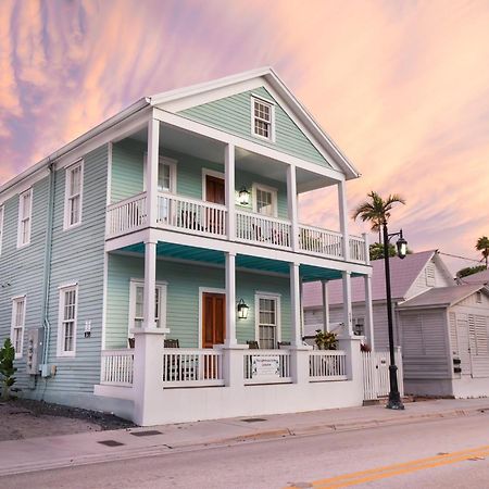 The Lighthouse Suites Key West Exterior photo