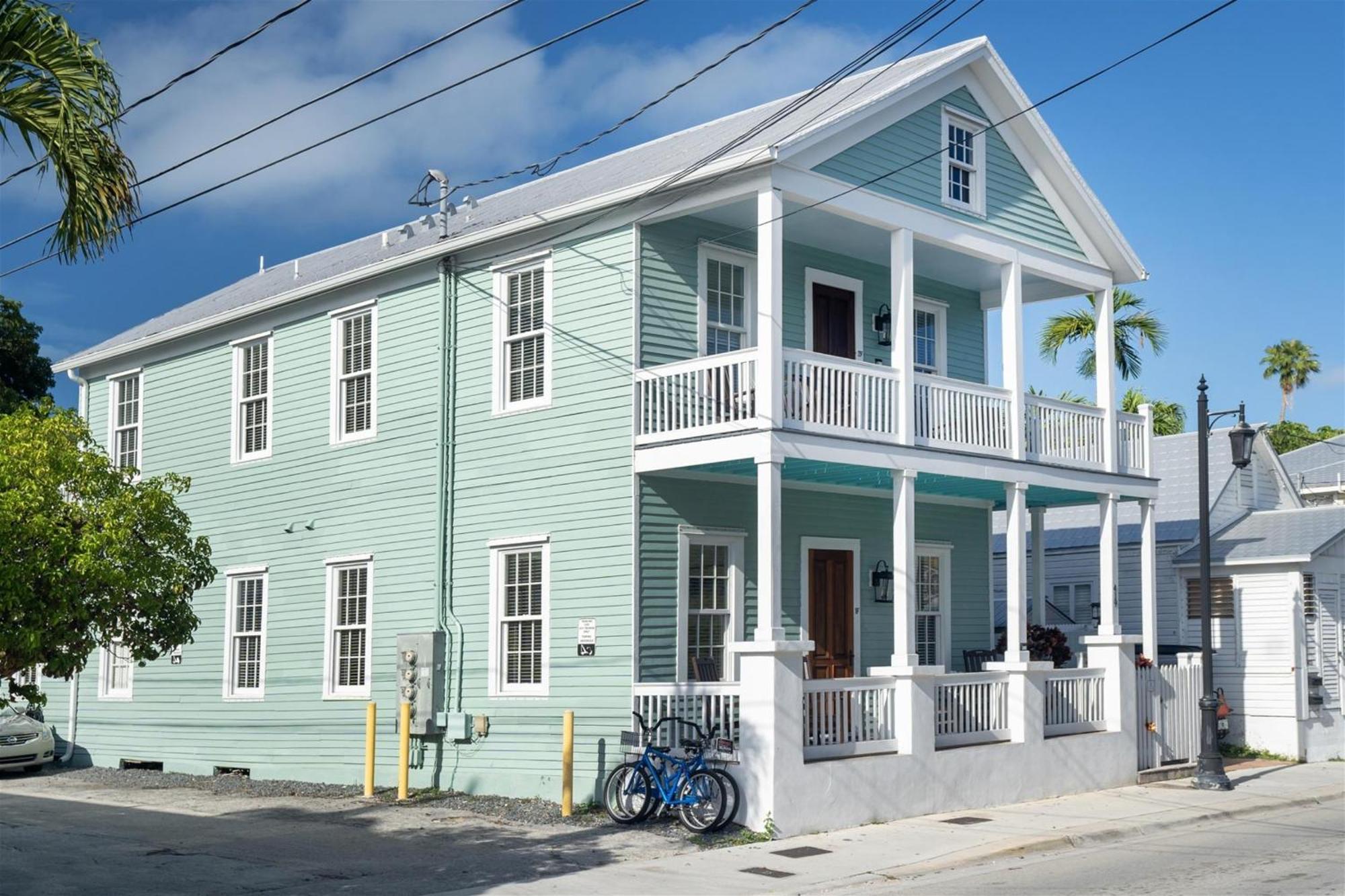 The Lighthouse Suites Key West Exterior photo