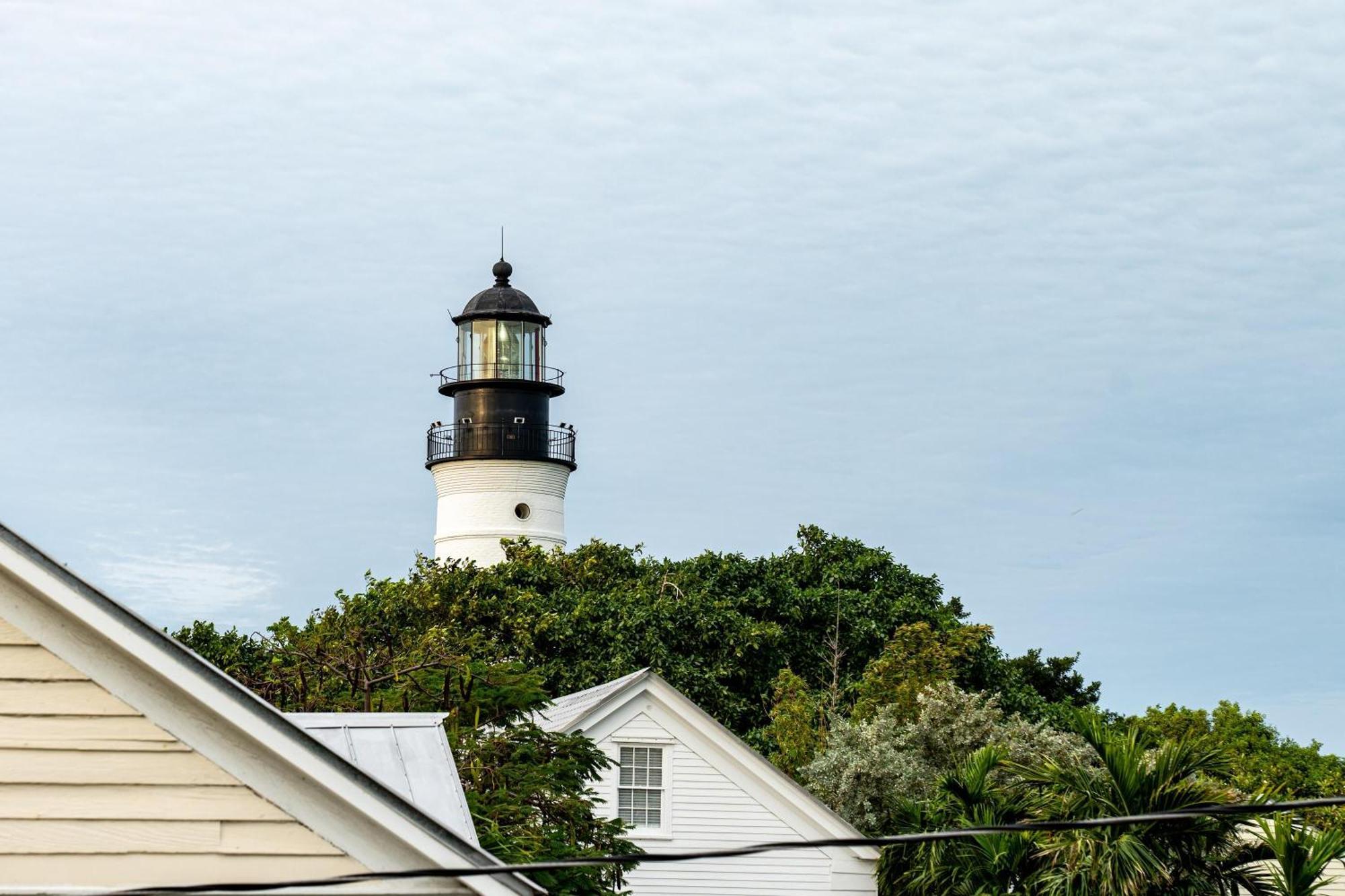 The Lighthouse Suites Key West Exterior photo