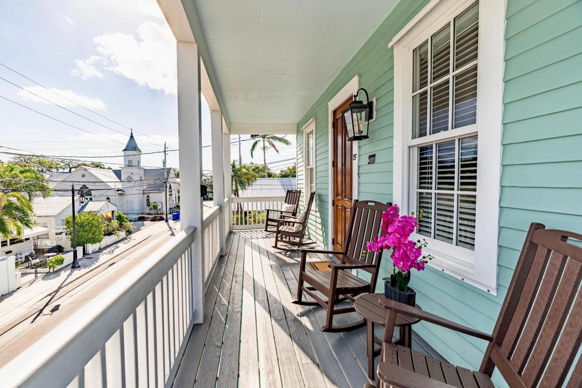 The Lighthouse Suites Key West Exterior photo